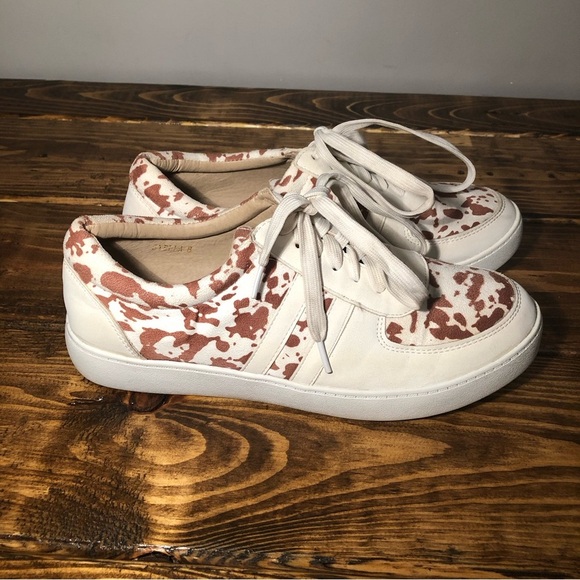 Stella Sneaker Caramel Cow Print Size 8 - Picture 5 of 11